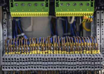 اجرای کابل کشی روکار و توکار کابل کشی روکار و توکار